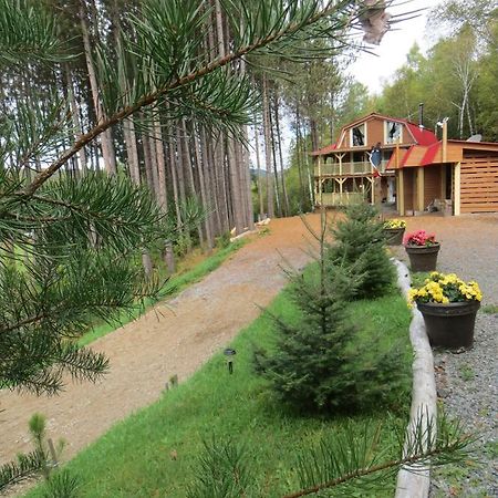 La Maison Sous Les Arbres Saint Roch de Mekinac Exterior photo