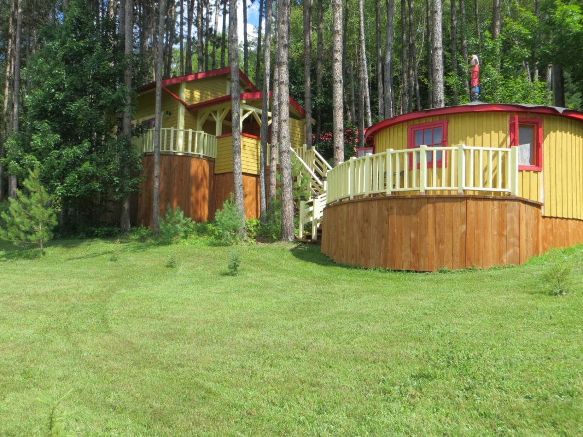 La Maison Sous Les Arbres Saint Roch de Mekinac Exterior photo