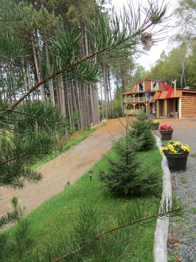 La Maison Sous Les Arbres Saint Roch de Mekinac Exterior photo